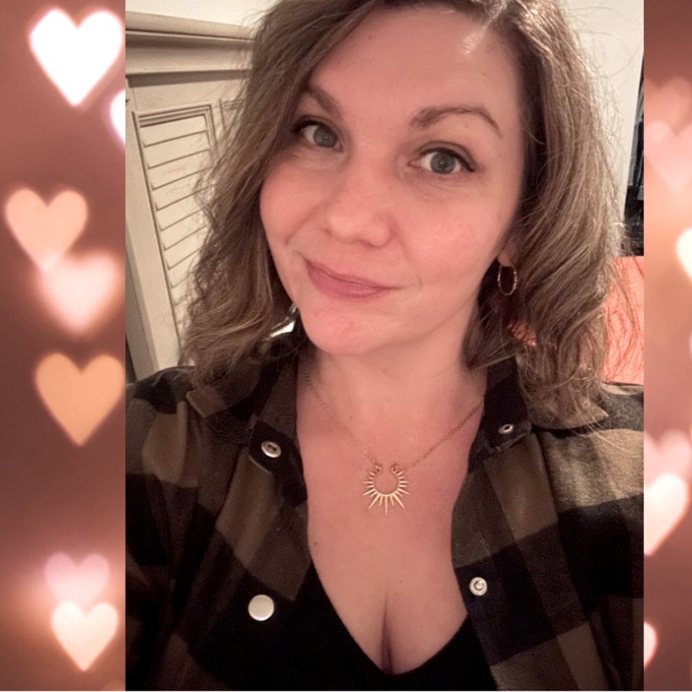 Meet your Posher, Angela